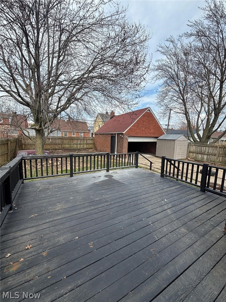 18603 Arrowhead Avenue Cleveland OH 44119
