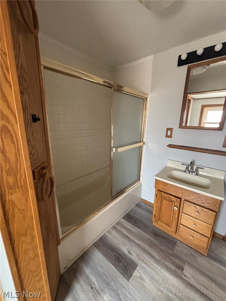 18603 Arrowhead Avenue Cleveland OH 44119
