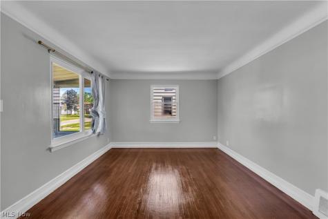 5535 Oakwood Avenue Maple Heights OH 44137