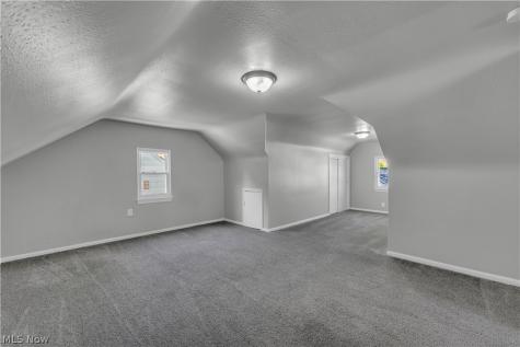 5535 Oakwood Avenue Maple Heights OH 44137