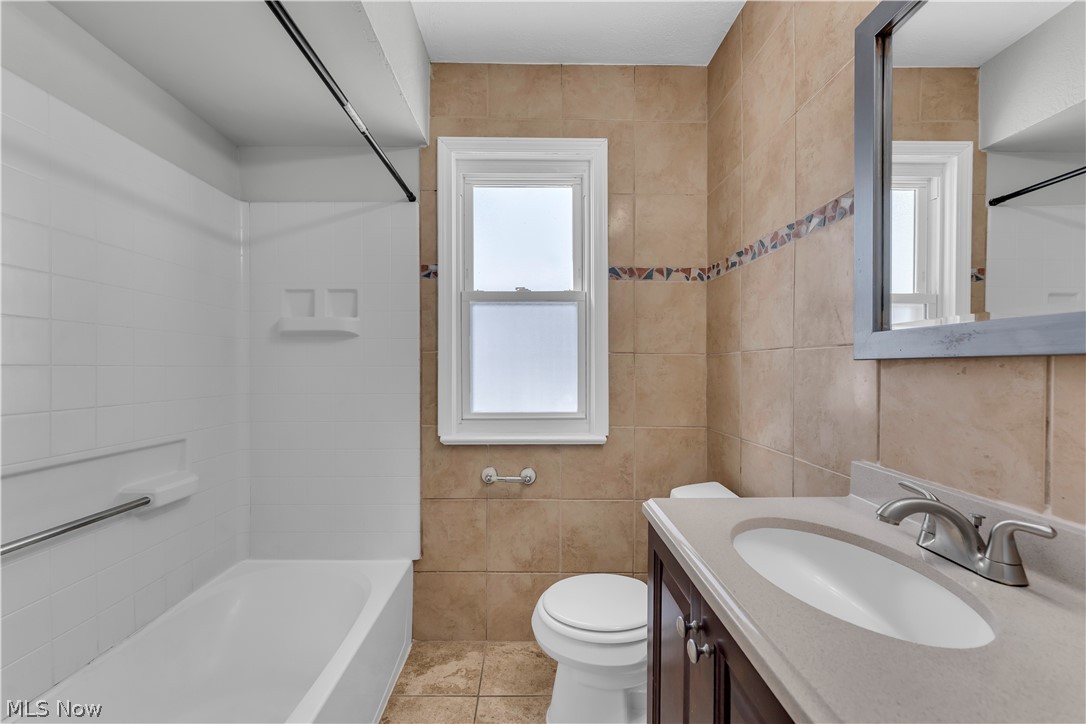 5535 Oakwood Avenue Maple Heights OH 44137