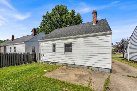 5535 Oakwood Avenue Maple Heights OH 44137