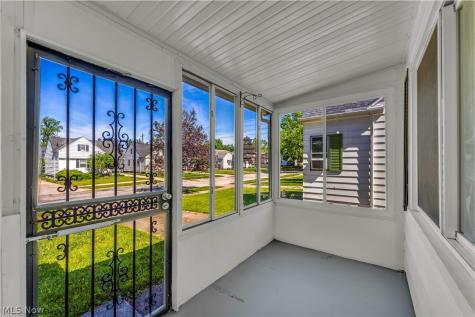 5535 Oakwood Avenue Maple Heights OH 44137