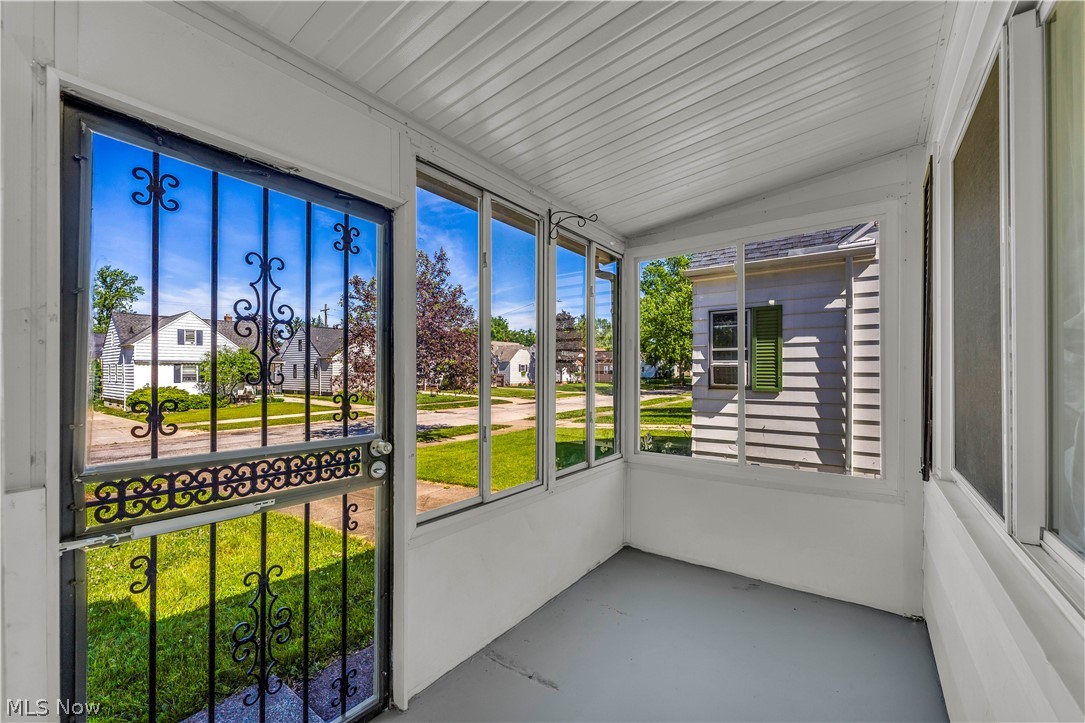 5535 Oakwood Avenue Maple Heights OH 44137