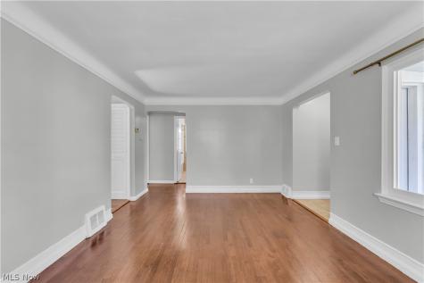 5535 Oakwood Avenue Maple Heights OH 44137