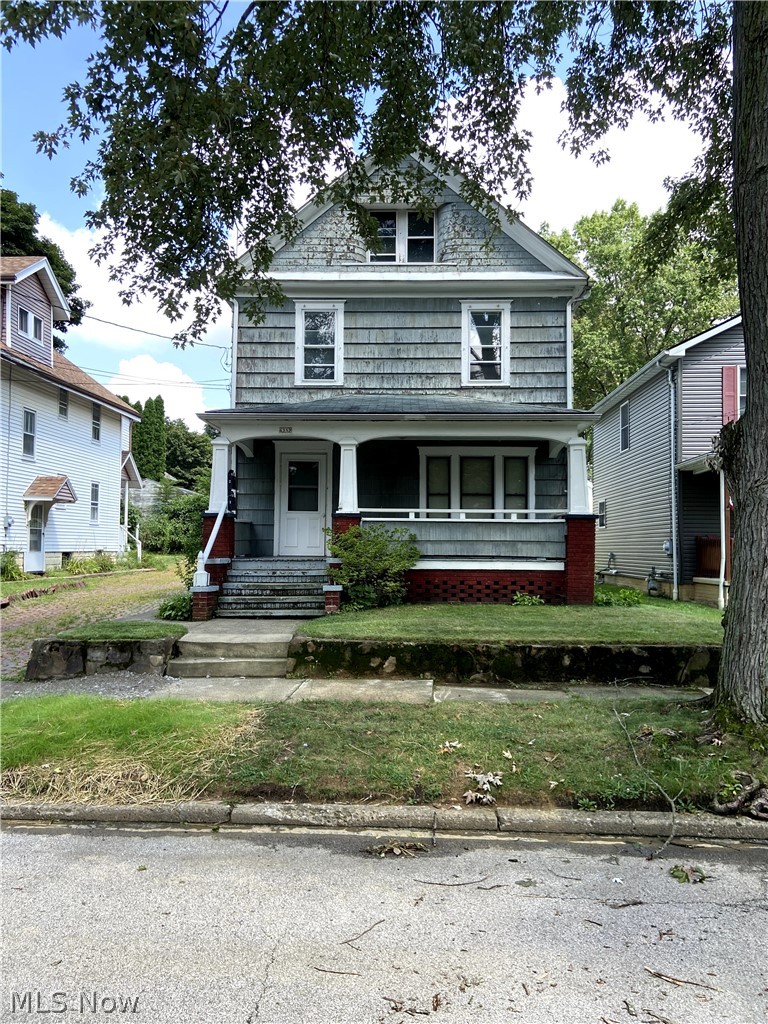 1383 Curtis Street Akron OH 44301