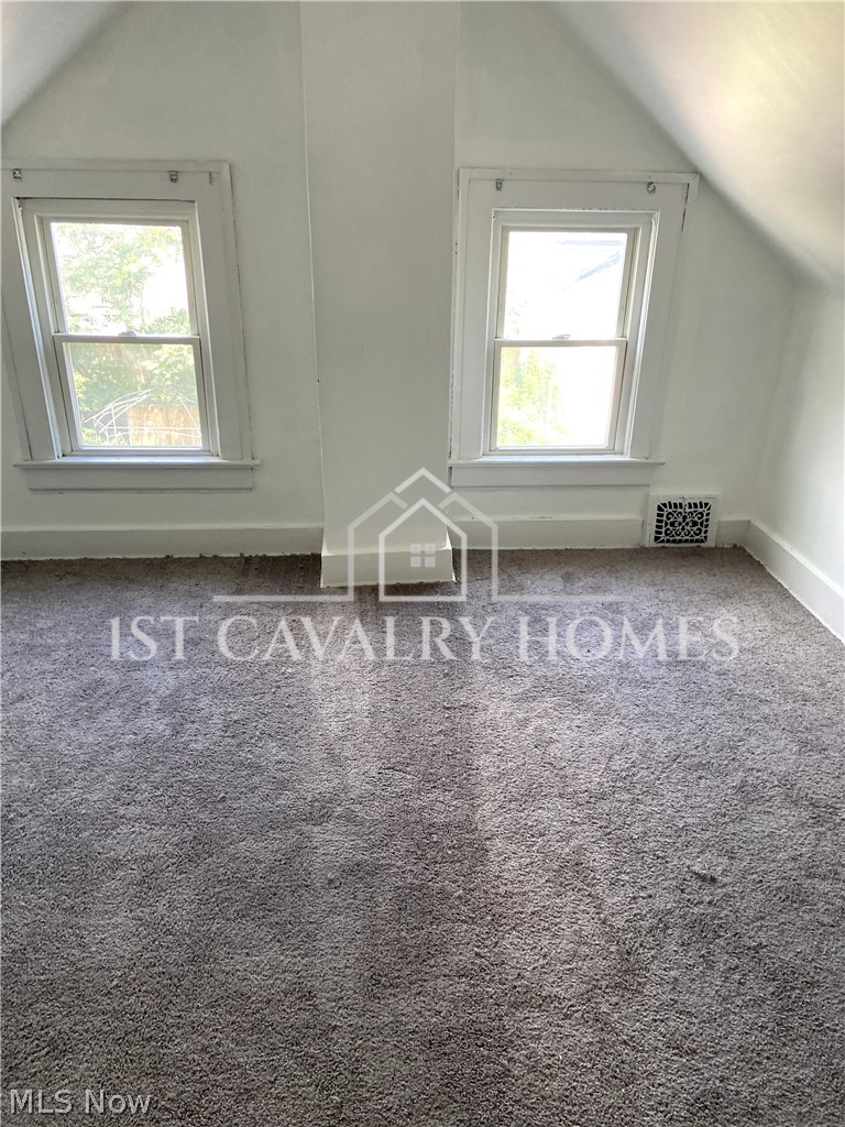 1383 Curtis Street Akron OH 44301