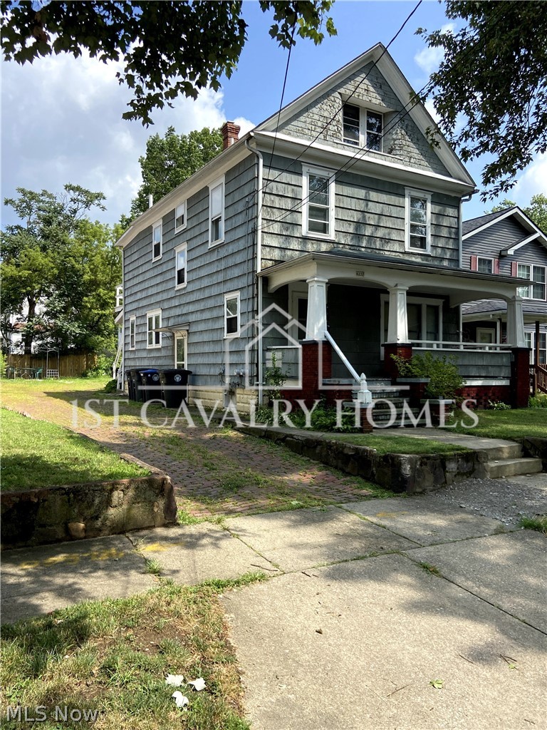 1383 Curtis Street Akron OH 44301