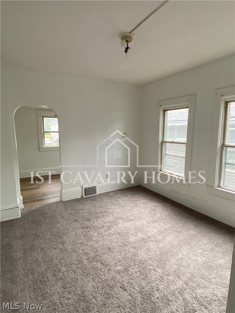 1383 Curtis Street Akron OH 44301
