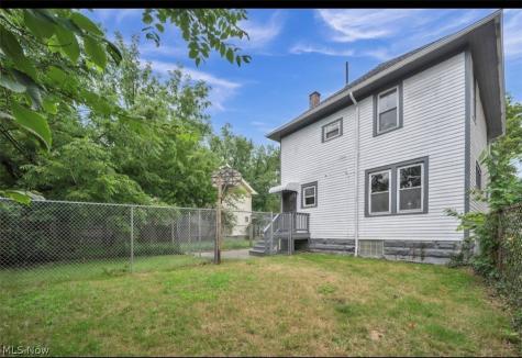 9711 Parmalee Avenue Cleveland OH 44108