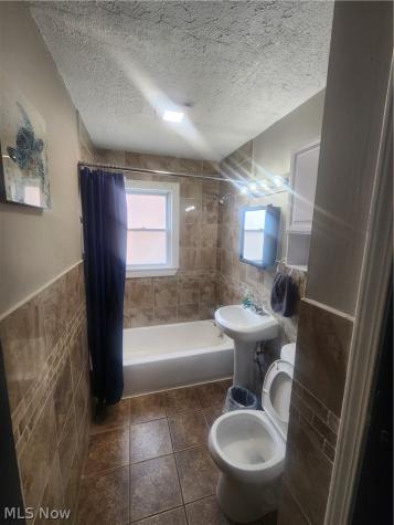 16117 Glendale Avenue Cleveland OH 44128