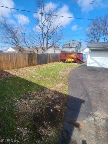 16117 Glendale Avenue Cleveland OH 44128