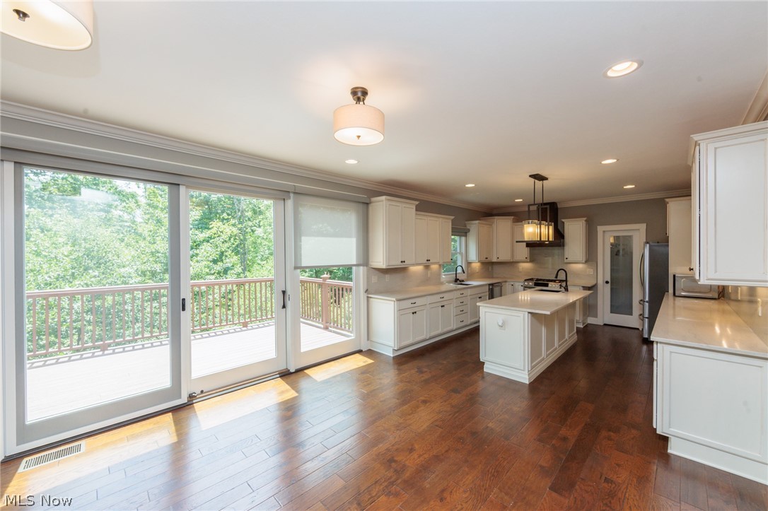 2 Creek Ridge Rocky River OH 44116