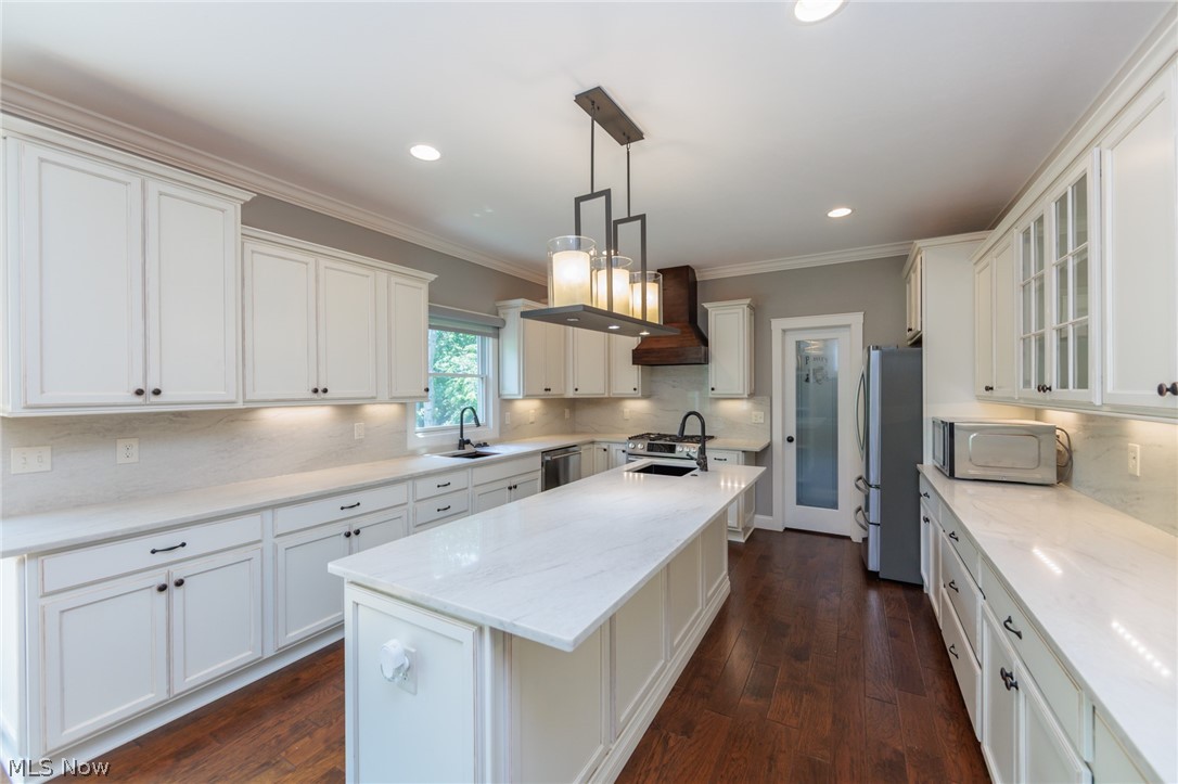 2 Creek Ridge Rocky River OH 44116