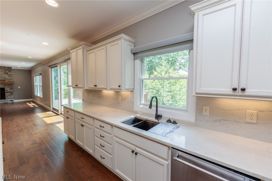 2 Creek Ridge Rocky River OH 44116