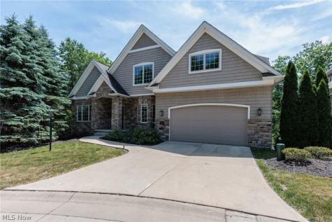 2 Creek Ridge Rocky River OH 44116
