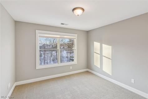 2 Creek Ridge Rocky River OH 44116