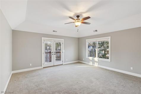 2 Creek Ridge Rocky River OH 44116