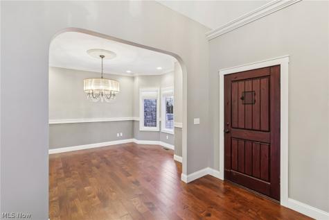 2 Creek Ridge Rocky River OH 44116