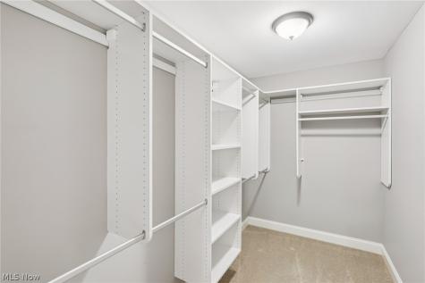 2 Creek Ridge Rocky River OH 44116