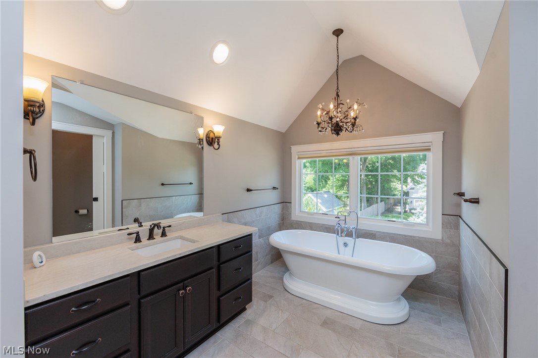 2 Creek Ridge Rocky River OH 44116