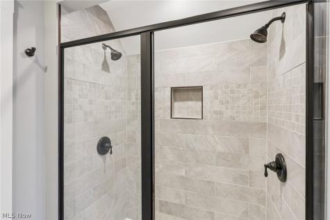 2 Creek Ridge Rocky River OH 44116