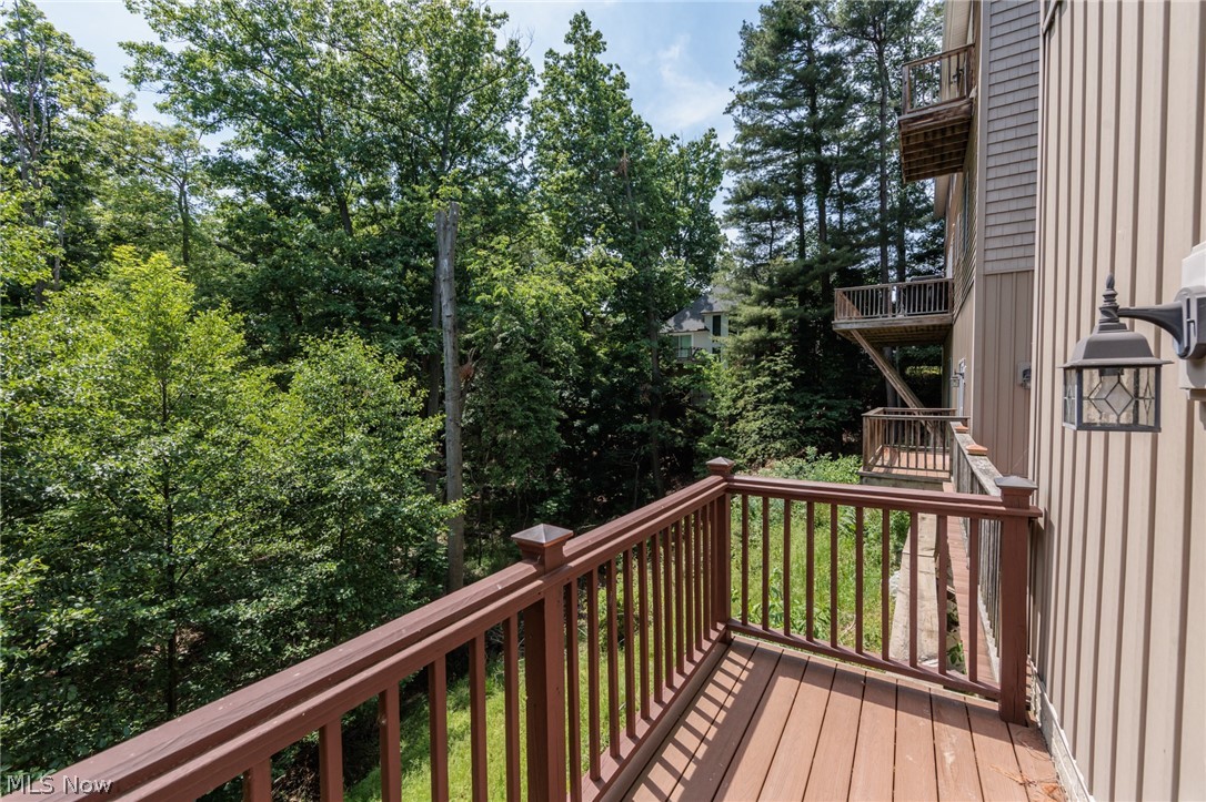 2 Creek Ridge Rocky River OH 44116