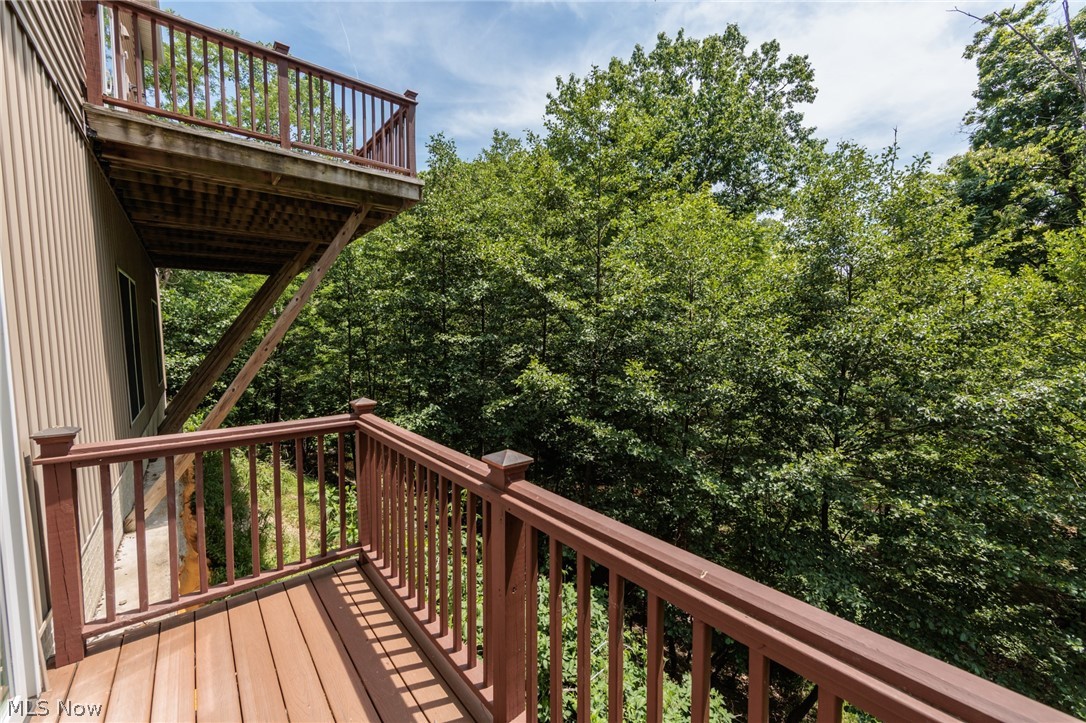 2 Creek Ridge Rocky River OH 44116