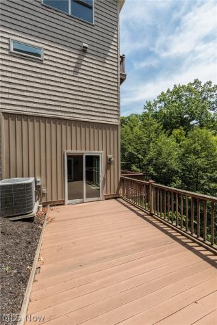 2 Creek Ridge Rocky River OH 44116