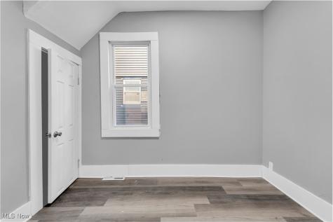 2115 W 96th Street Cleveland OH 44102