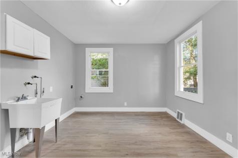 2115 W 96th Street Cleveland OH 44102