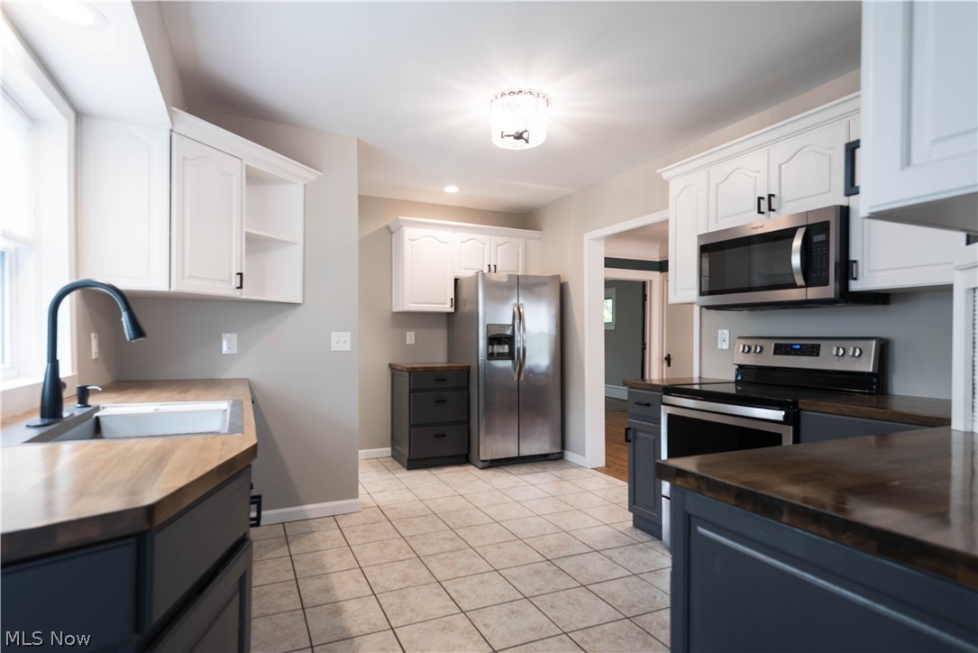 7003 Brecksville Road Independence OH 44131