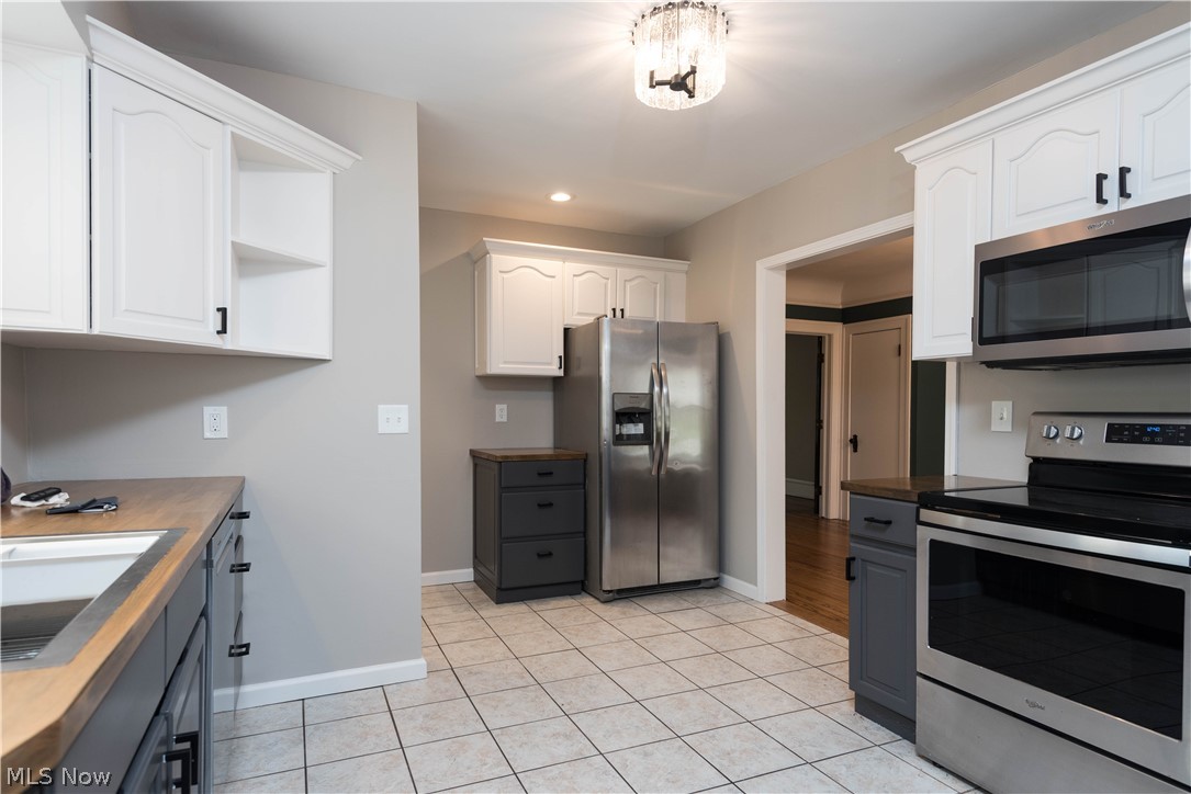 7003 Brecksville Road Independence OH 44131