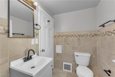 5213 E 119th Street Garfield Heights OH 44125