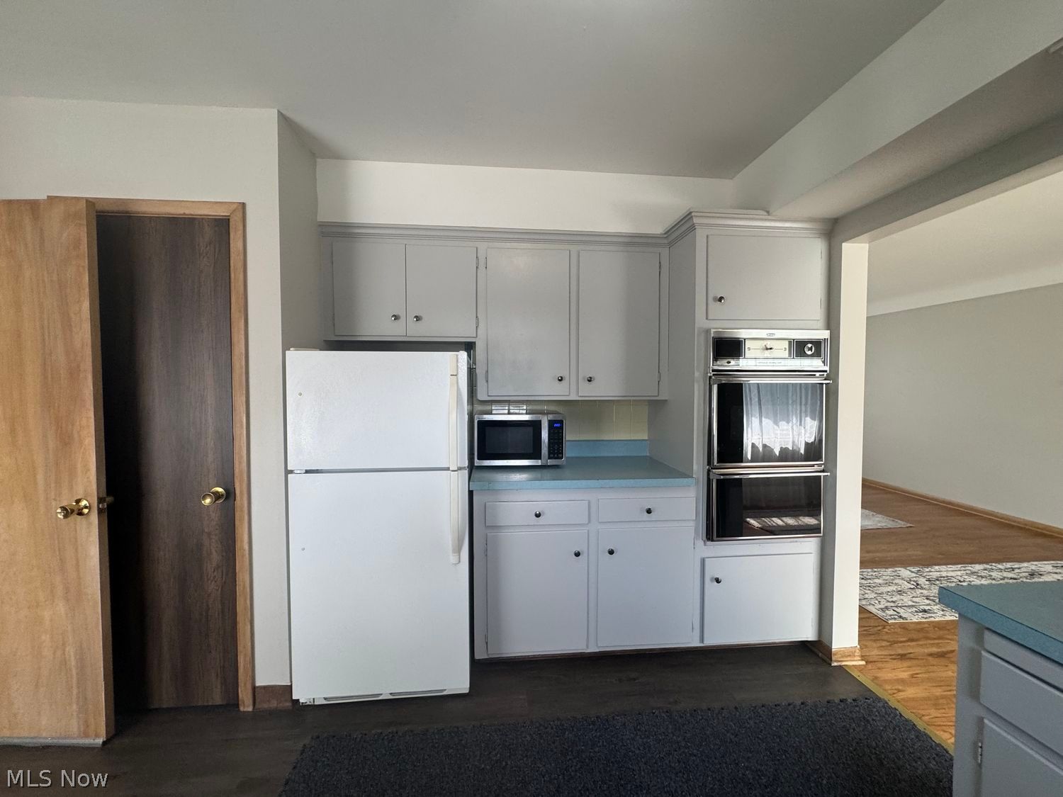 7726 York Road Parma Heights OH 44130