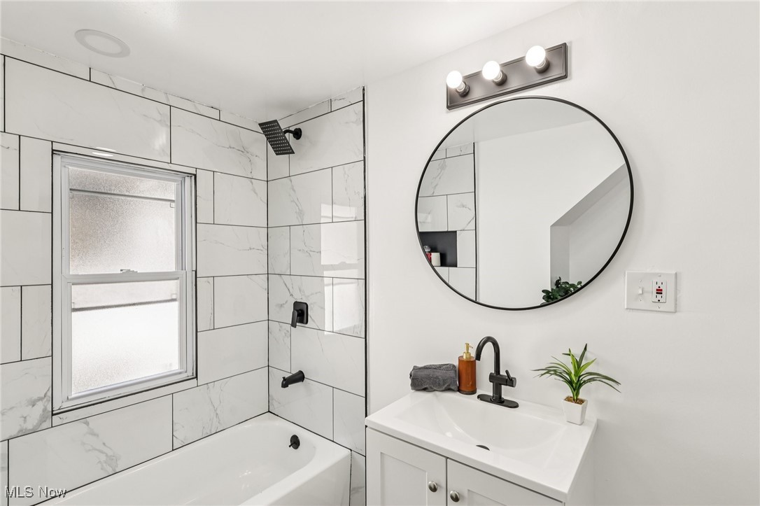 2821 E 127th Street Cleveland OH 44120