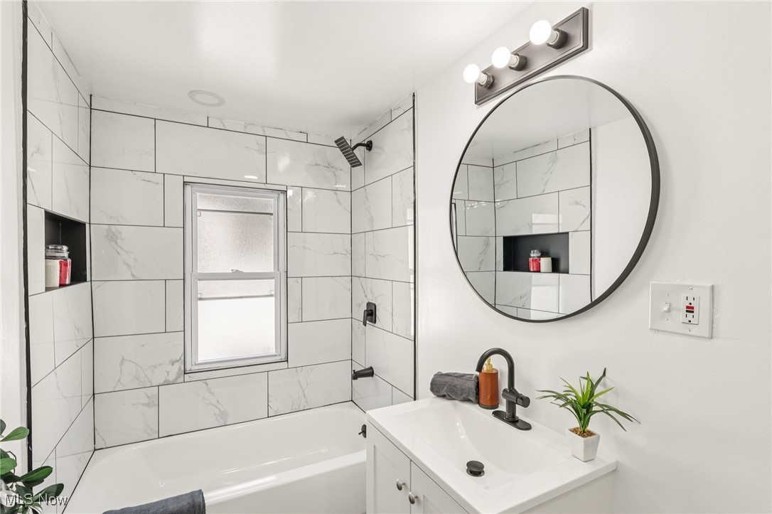 2821 E 127th Street Cleveland OH 44120