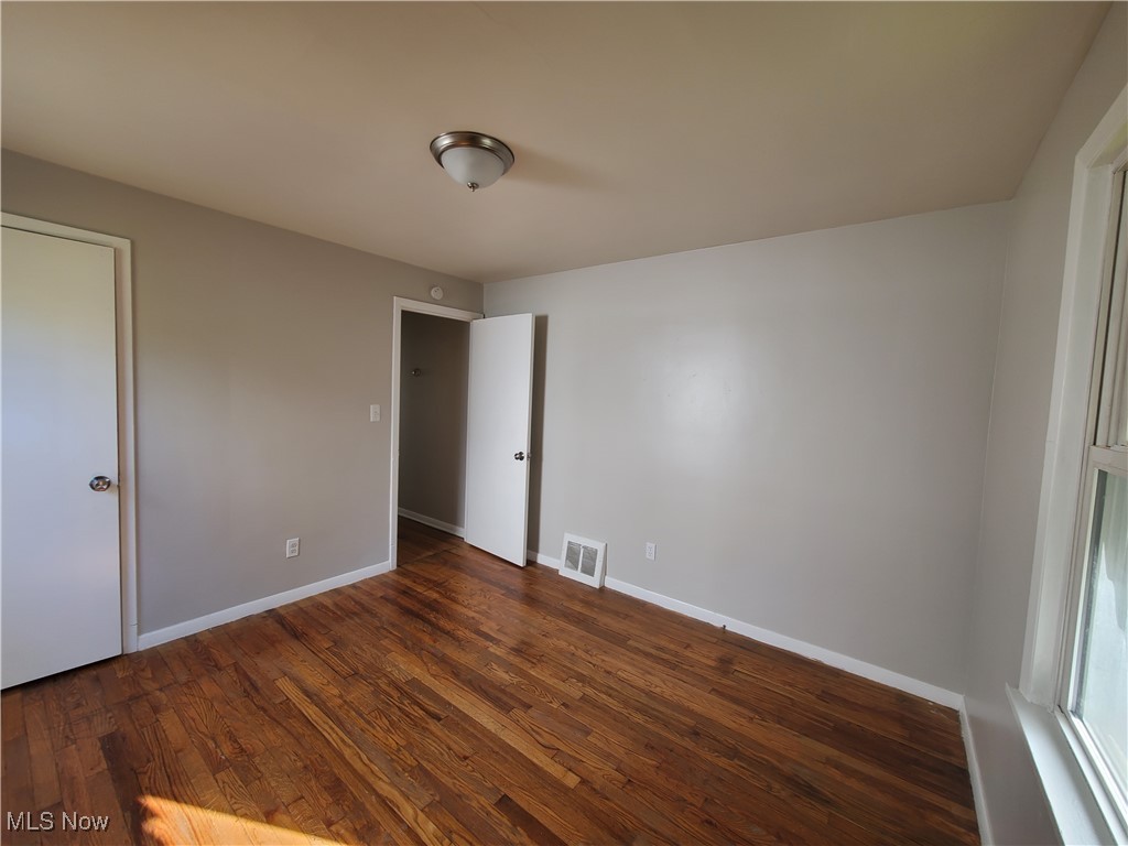 4287 E 162nd Street Cleveland OH 44128