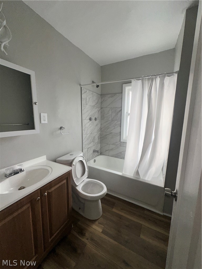 1842 Colonnade Road Cleveland OH 44112
