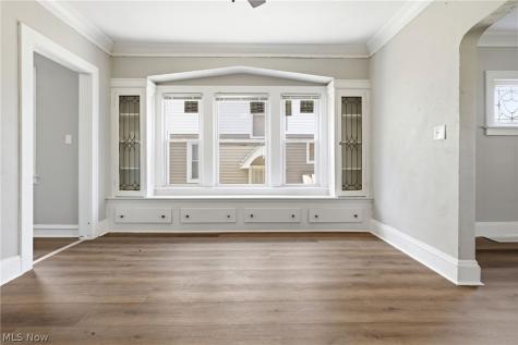 1842 Colonnade Road Cleveland OH 44112