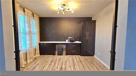 9337 Ellis Way Strongsville OH 44136