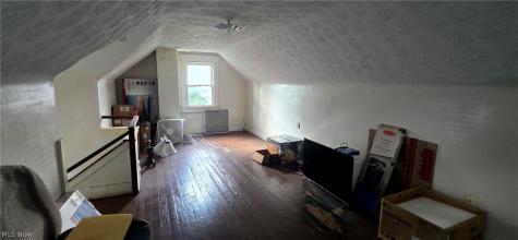 382 W Cedar Street Akron OH 44307