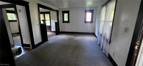 382 W Cedar Street Akron OH 44307