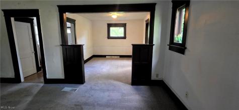 382 W Cedar Street Akron OH 44307