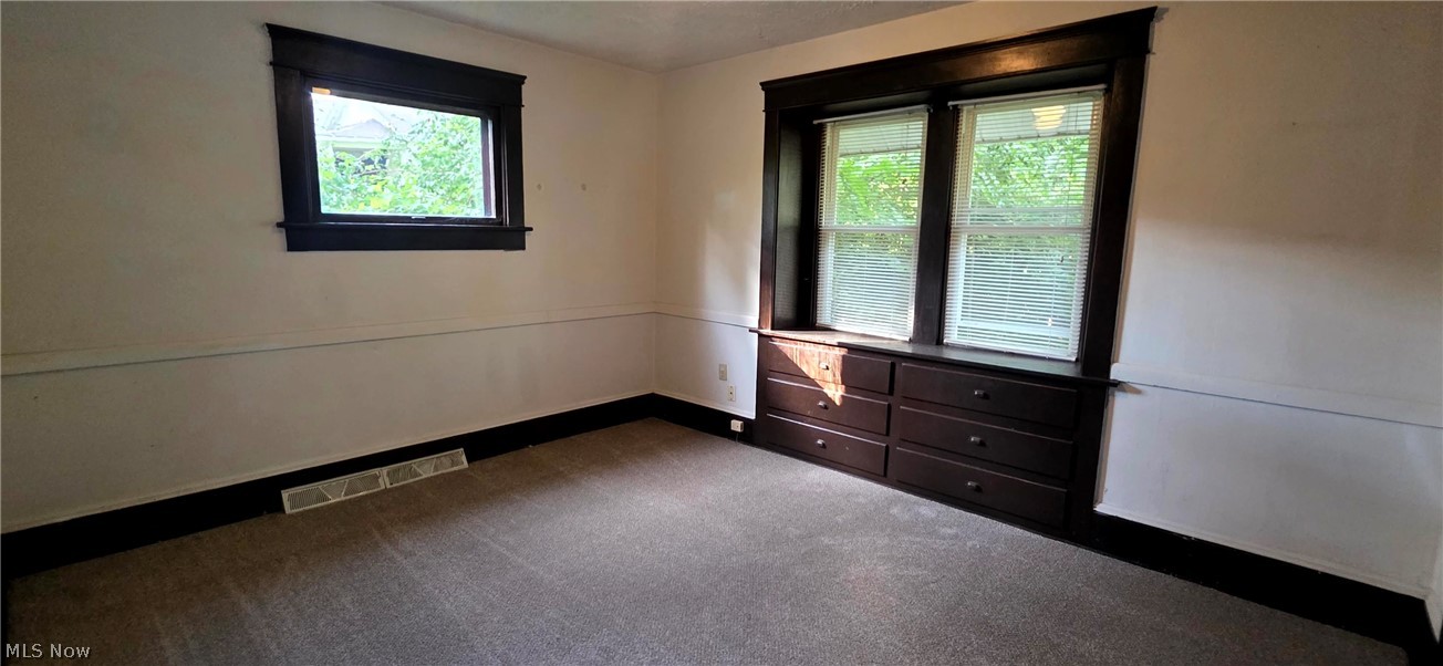 382 W Cedar Street Akron OH 44307