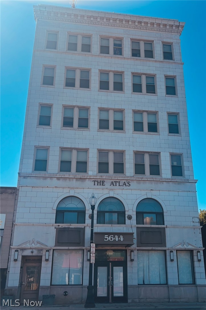 5644 Broadway Avenue Cleveland OH 44127