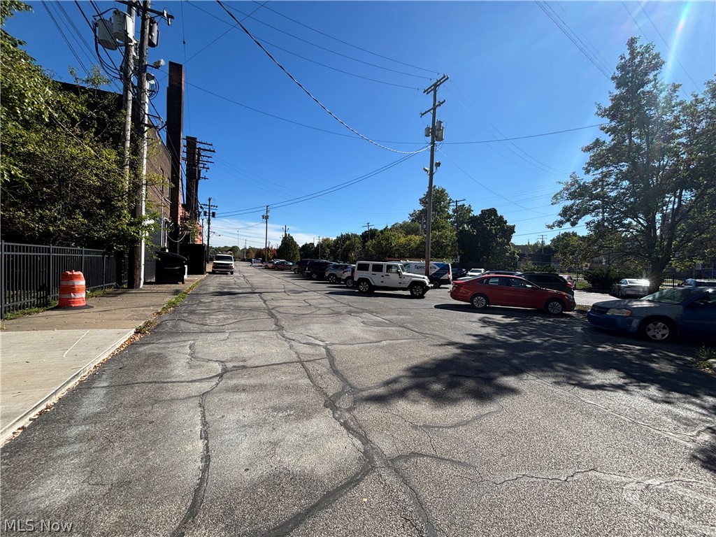 5644 Broadway Avenue Cleveland OH 44127