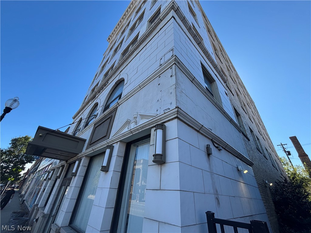 5644 Broadway Avenue Cleveland OH 44127