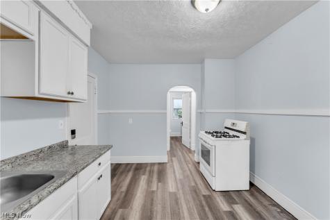 3209 W 92nd Street Cleveland OH 44102