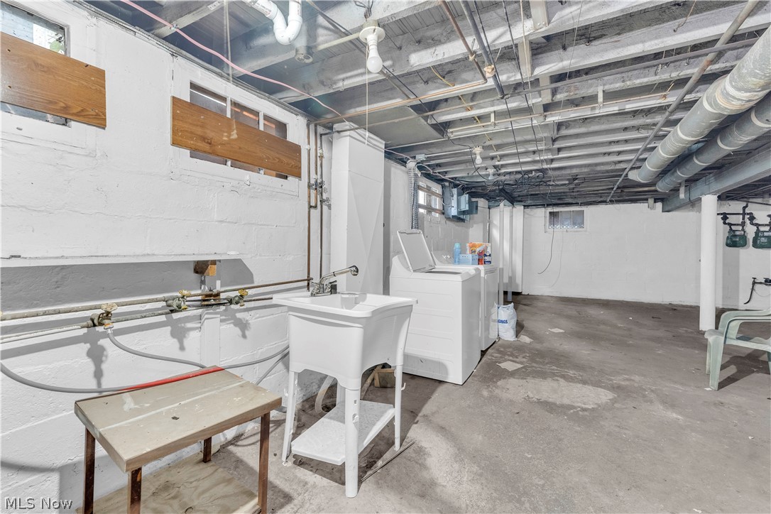 3209 W 92nd Street Cleveland OH 44102